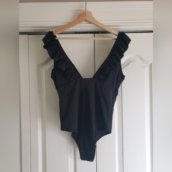 Black classic bathing suit - Picture 2 of 5